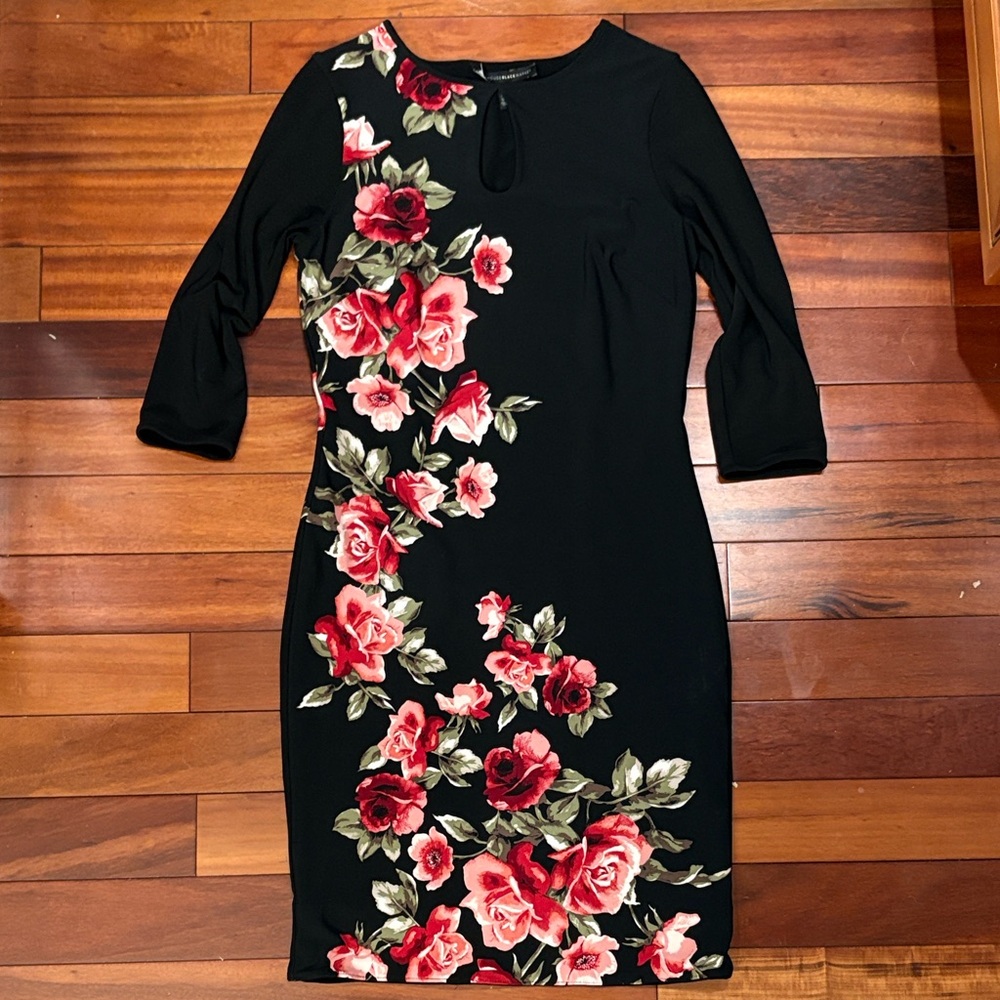 White House Black Market Floral 3/4 Sleeve Dress